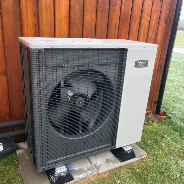 Air Source Heat Pumps at Wold Escapes